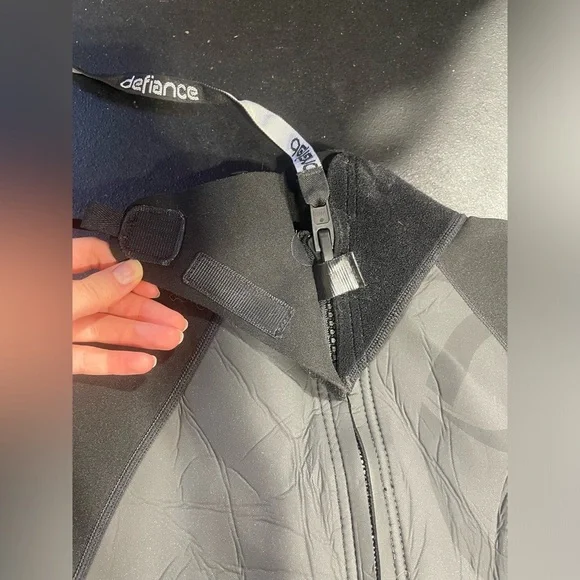 Defiance Neoprene Black & Blue Shorty Style Wetsuit Men’s EUC - Picture 11 of 14